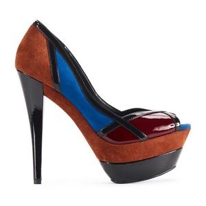 •Jessica Simpson• Platform Open Toe Heels•